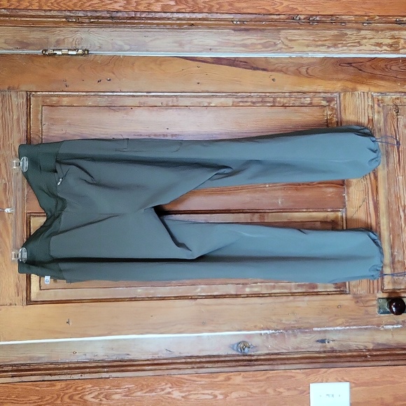 Women Scrub Joggers - Picture 6 of 8